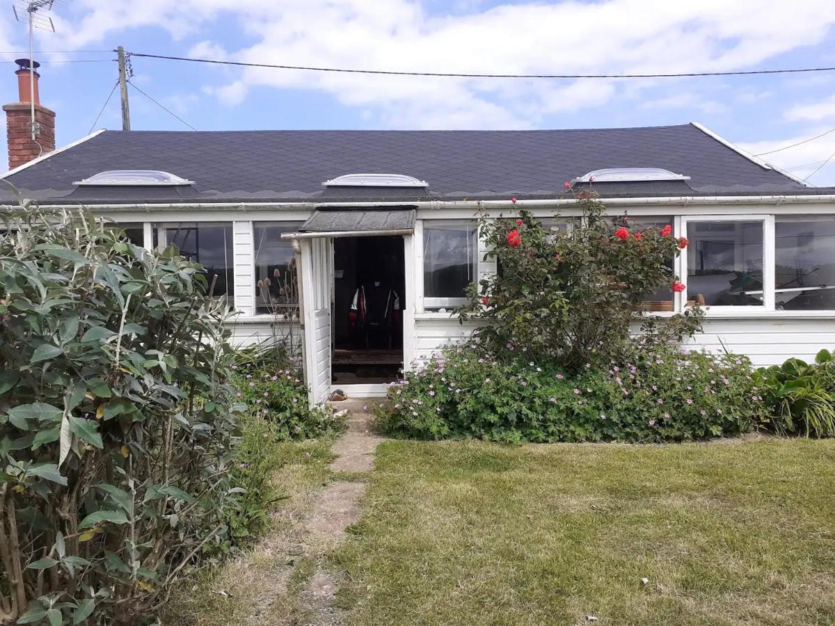 Sundial Cottage Norwich Exterior photo